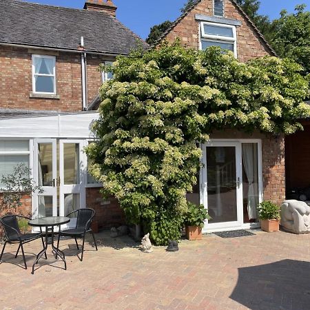 The Corner House, 36, Broadway Road, Lägenhet Evesham Exteriör bild