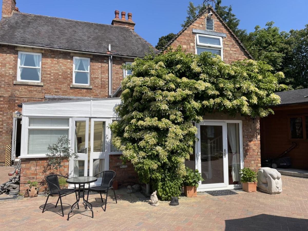 The Corner House, 36, Broadway Road, Lägenhet Evesham Exteriör bild